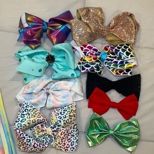Girls hair bows lot of 9 and Bow holder